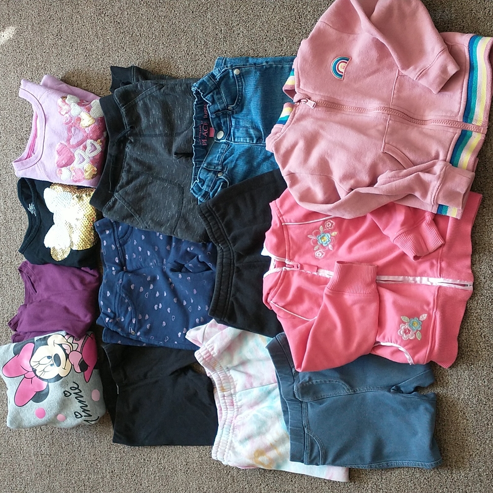 🚫SOLD🚫 3T Girl Assorted Fall/Winter 13 Piece Bundle